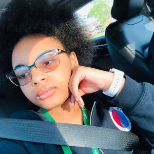 Meet your Posher, Desiree